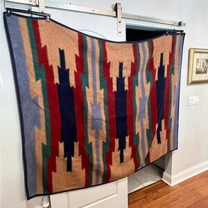 Vintage Southwestern style thick faux fur/ fleece style Patterned Blanket.